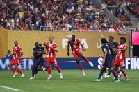Com dois a menos, PSG vence Bayern de Munique e vai à semifinal do Mundial