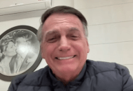 Quem tem que negociar é o Lula, não eu, diz Bolsonaro à CNN sobre taxação