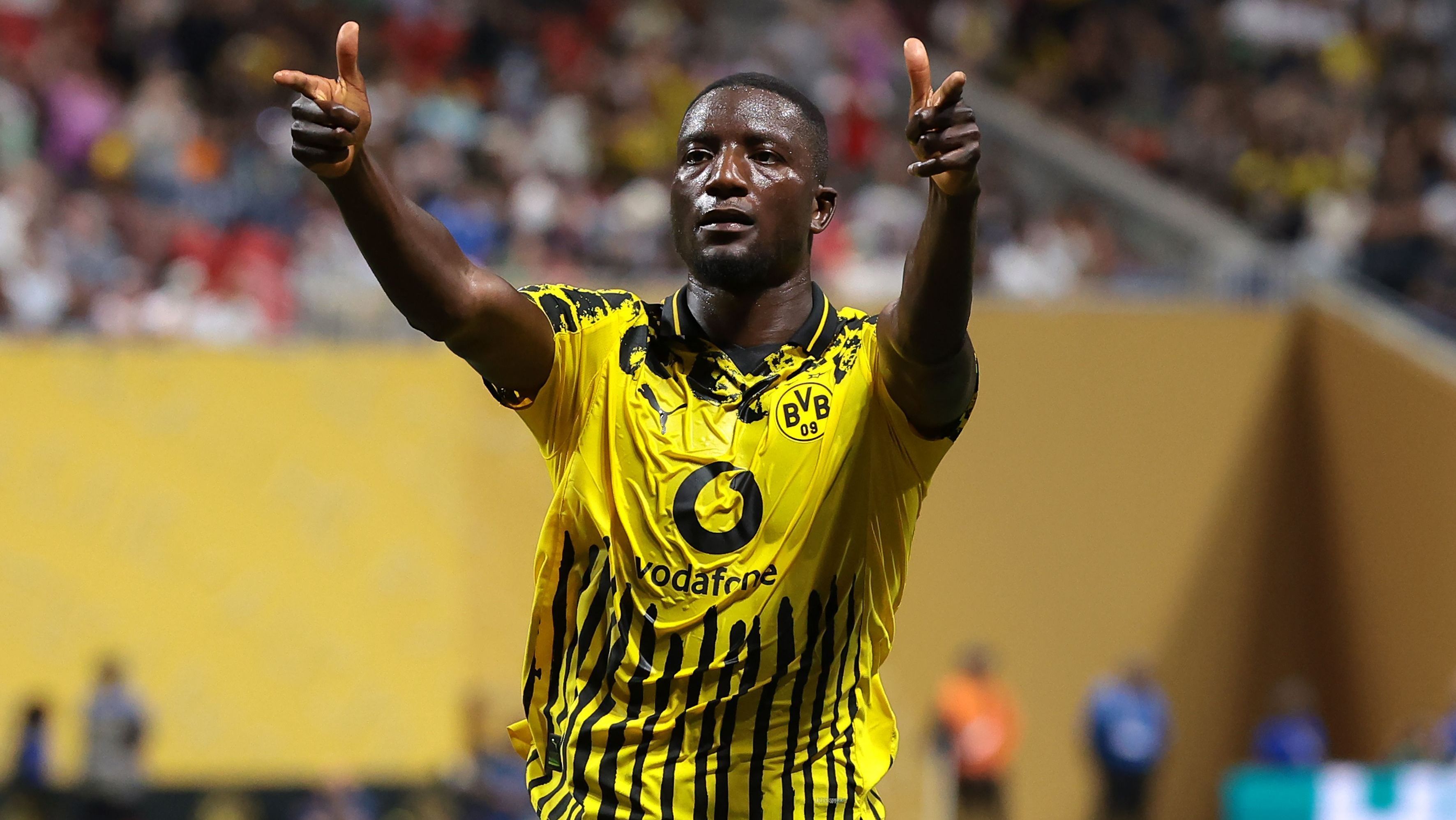 Serhou Guirassy comemora gol contra o Monterrey