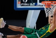 Brasil é "roubado", se nega a entrar em quadra e mesmo assim vai à final