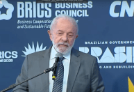 Lula: vácuo de liderança agrava crises enfrentadas pela sociedade