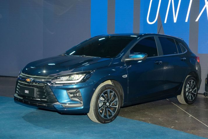 Chevrolet Onix 2026: carro ganha novo visual na dianteira • Divulgação