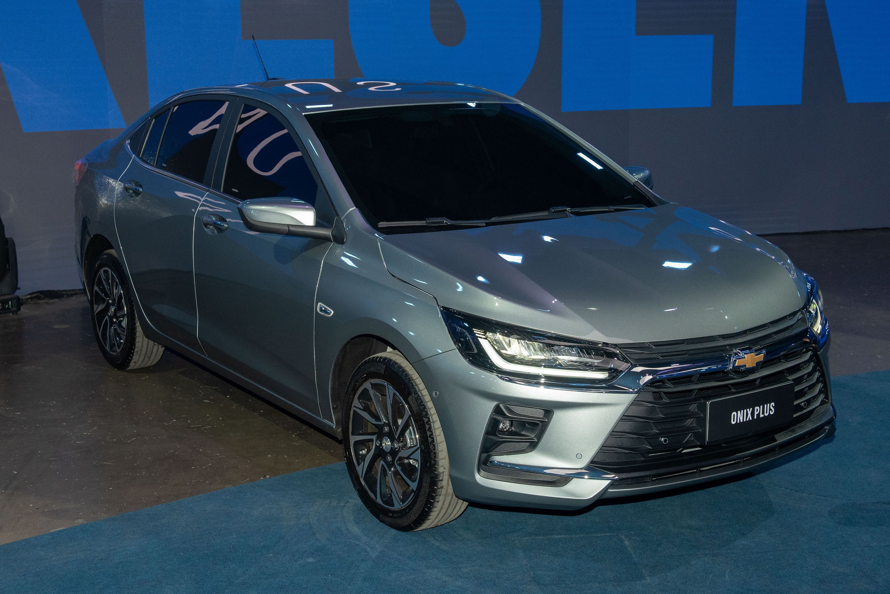 Chevrolet Onix Plus 2026: carro ganha novo visual na dianteira • Divulgação