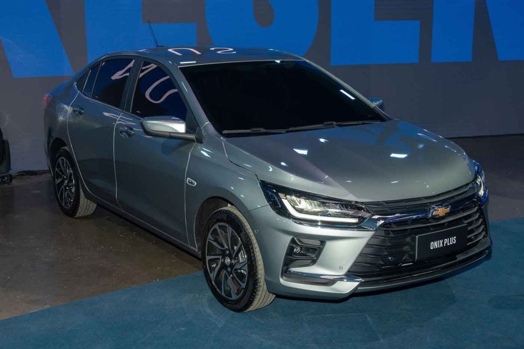 Chevrolet Onix Plus 2026: sedã de cara nova