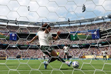 Marc Cucurella durante partida de Fluminense x Chelsea, no Mundial de Clubes