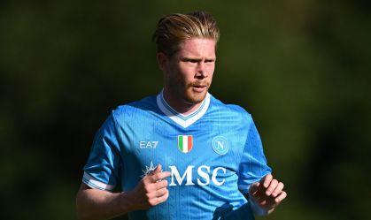 De Bruyne estreia, mas Napoli é derrotado por time da Série C
