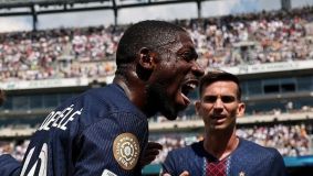 Dembele, do PSG, comemorando na semifinal do Mundial de Clubes