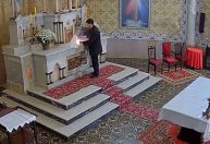 Homem usa explosivo e tenta destruir sacrário de igreja em SC