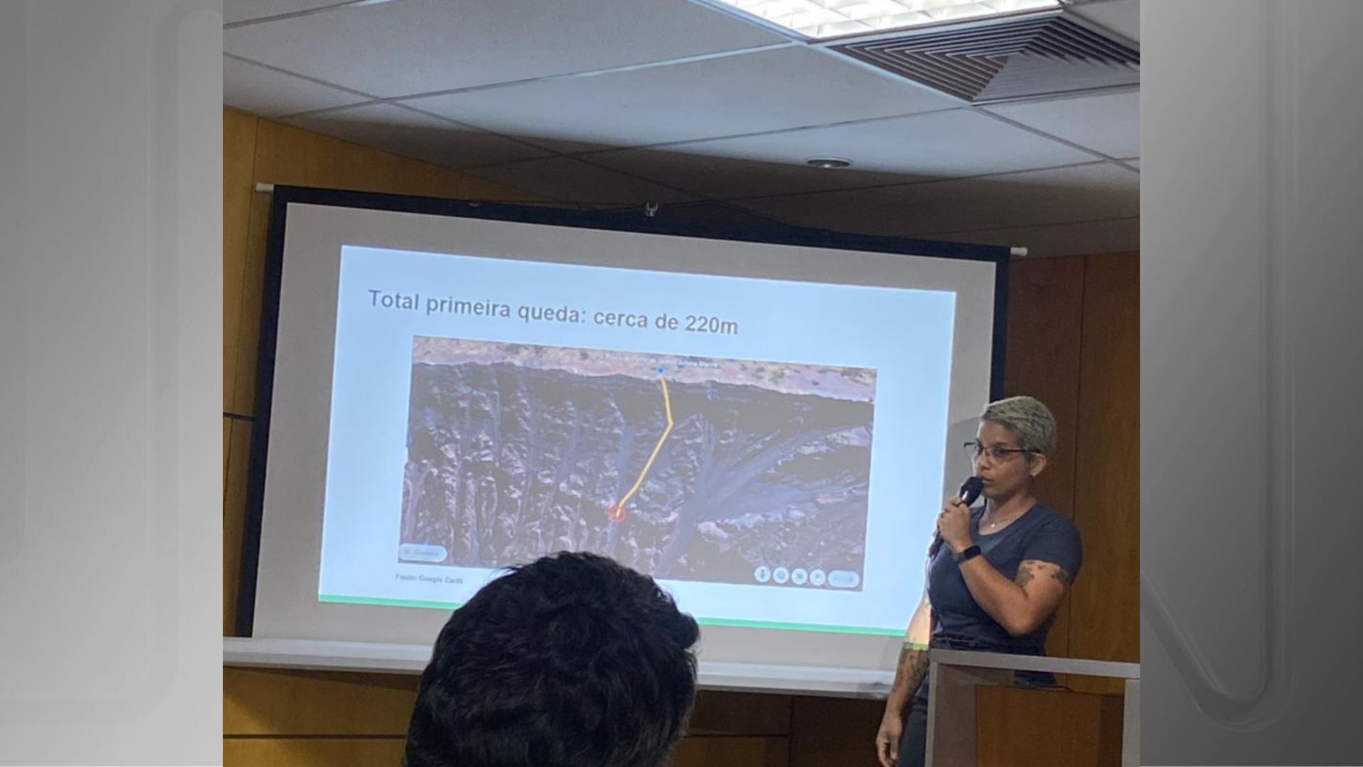 Imagem de destaque do post: Juliana pediu socorro por 14 horas após queda em vulcão, dizem testemunhas