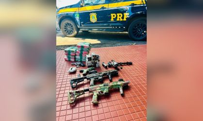 BA: PRF intercepta ônibus com 20 kg de cocaína, granadas e arsenal pesado