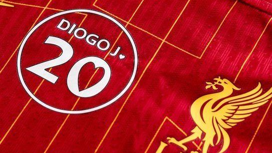 Liverpool faz homenagem a Diogo Jota