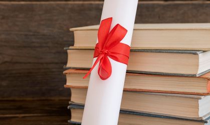 Diploma "de papel" do ensino superior não terá mais validade; entenda