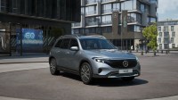 Mercedes EQB 250+ ganha mais autonomia e chega aos 376 km