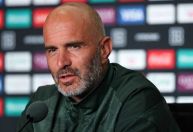 Técnico do Chelsea diz que é "sortudo por ter" Estêvão: "Educado e humilde"