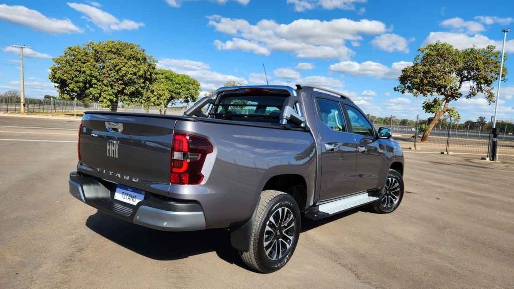 Fiat Titano 2026 na versão top de linha Ranch: novo motor de 200 cv
