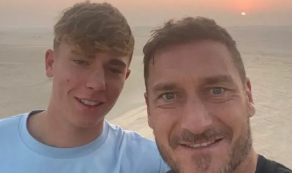 Filho de Totti se aposenta do futebol aos 19 anos; saiba mais