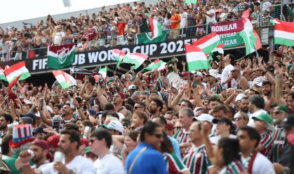 Mundial de Clubes: Torcedores do Flu choram emocionados com classificação