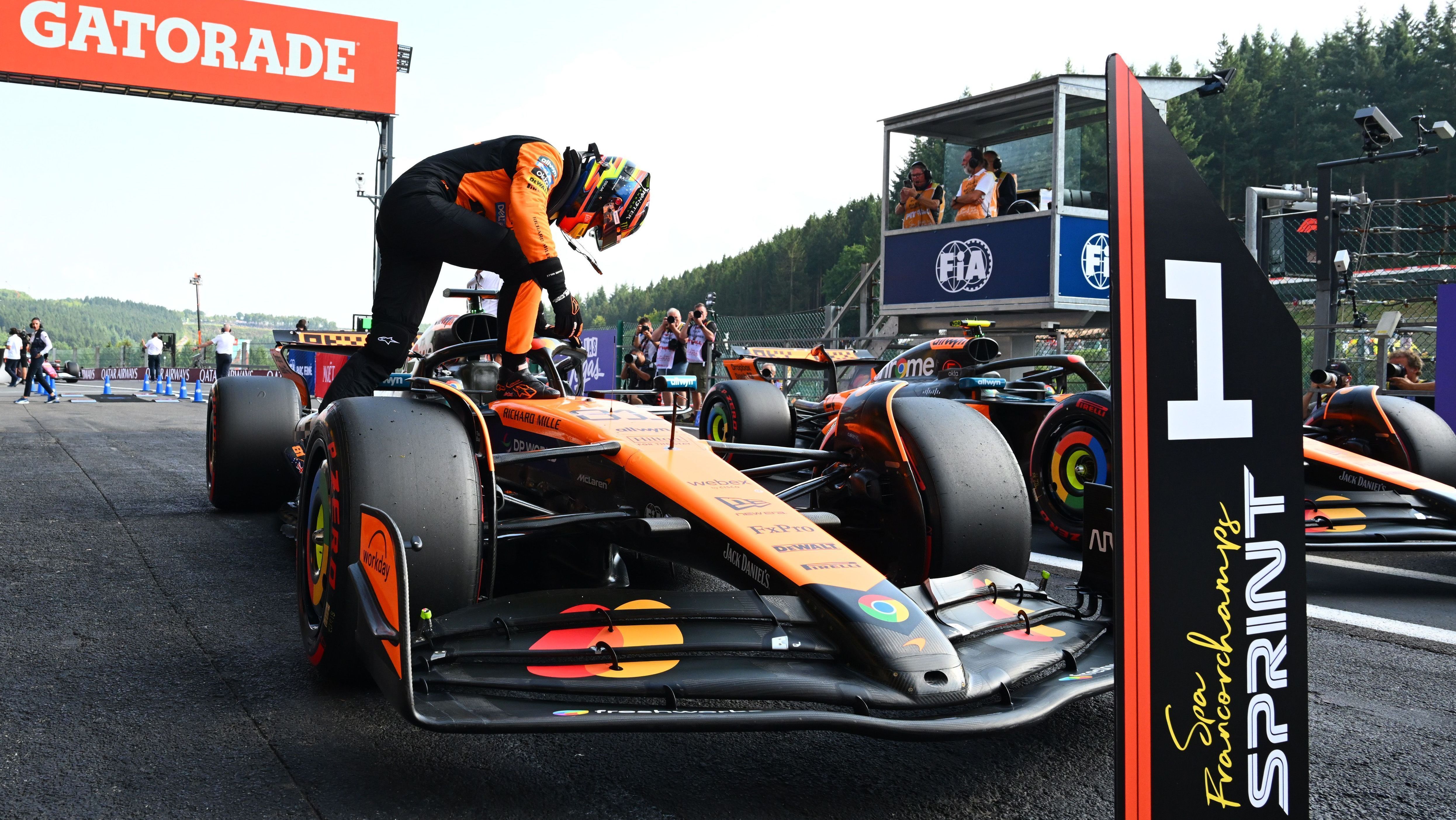 Oscar é pole na corrida sprint