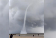 Banhistas registram tromba d’água em praia no Pará; vídeo