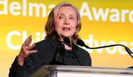 Hillary Clinton critica tarifas de Donald Trump ao Brasil