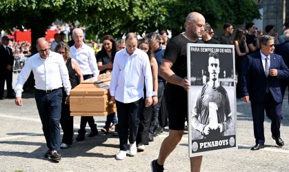 Veja imagens do funeral de Diogo Jota e André Silva em Portugal