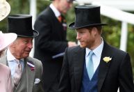 Harry e rei Charles III se encontram pela primeira vez em mais de um ano