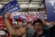 Caso Epstein causa revolta entre apoiadores mais fiéis de Trump