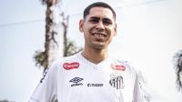 Santos anuncia o atacante paraguaio Gustavo Caballero