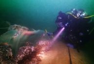 Arqueólogos correm contra o tempo para explorar navio de guerra inglês do século XVII