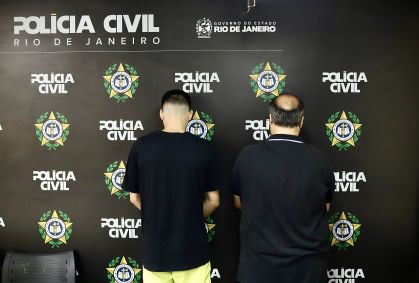 Pai e filho são presos suspeitos de furto de carros de luxo no RJ