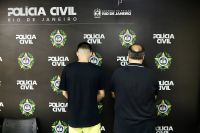 Pai e filho são presos suspeitos de furto de carros de luxo no RJ