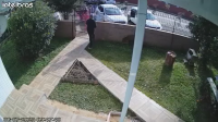 RS: Vídeo mostra crianças correndo para casa vizinha após ataque em escola
