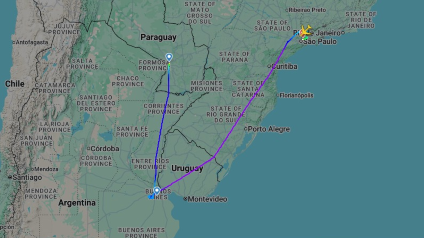 Imagem mostra trajetória feita por aeronave após declarar emergência • FlightRadar24