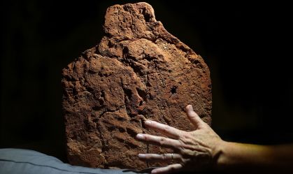 Impressão de mão de 4 mil anos do Antigo Egito é descoberta