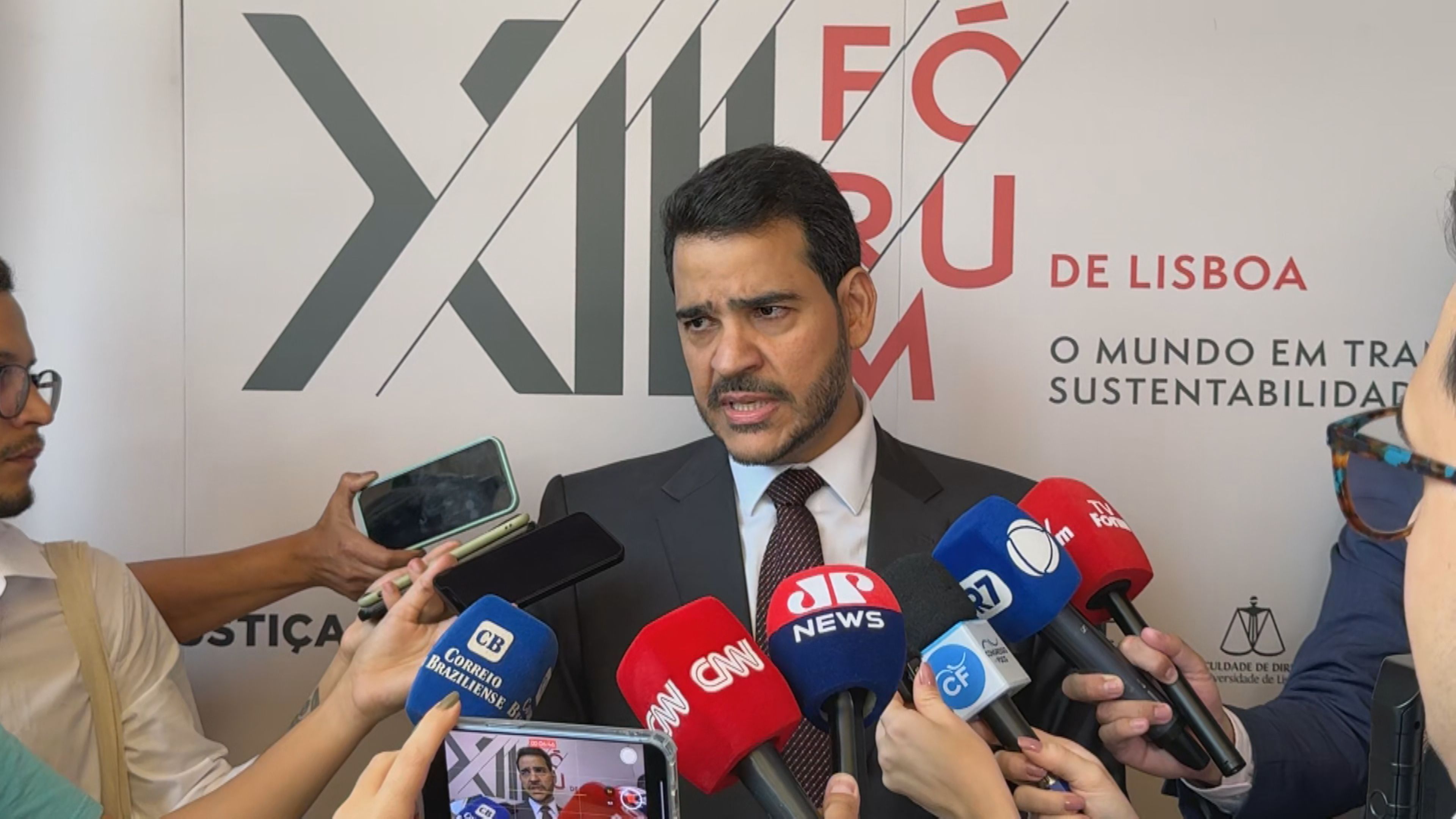 “Vejo Hugo Motta e Alcolumbre como amigos do povo”, diz advogado-geral da União