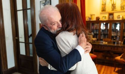 Cristina Kirchner chama visita de Lula de ato político de solidariedade