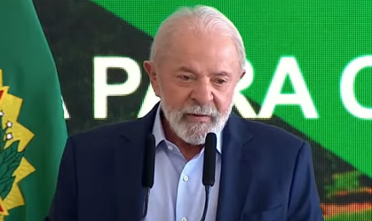 Não me conformo com taxa de juros a 15%, diz Lula