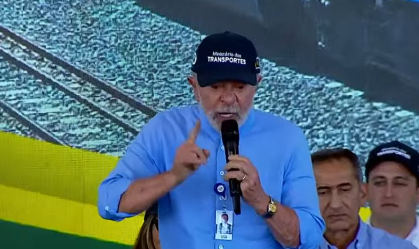 Lula diz que não entregará Presidência "de volta" para "bando de maluco"