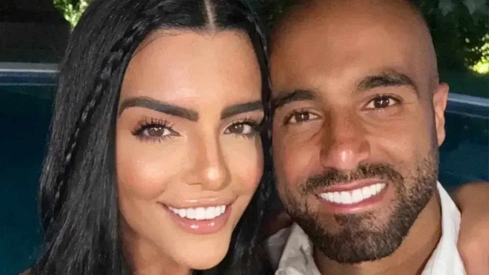 Esposa de Lucas Moura rebate torcedores e desabafa após críticas ao jogador
