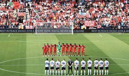 Primeira partida do Liverpool sem Diogo Jota tem homenagens e vitória