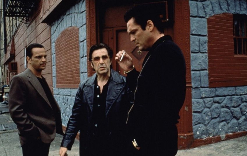 Cena de "Donnie Brasco", com Michael Madsen e Al Pacino • Reprodução