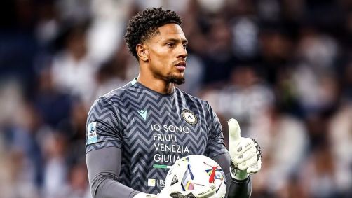Maduka Okoye, goleiro da Udinese, recebeu suspensão de dois meses