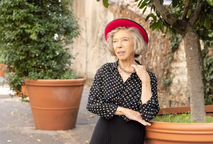 Aos 79, mulher troca NY por Paris e diz que foi melhor decisão que já tomou