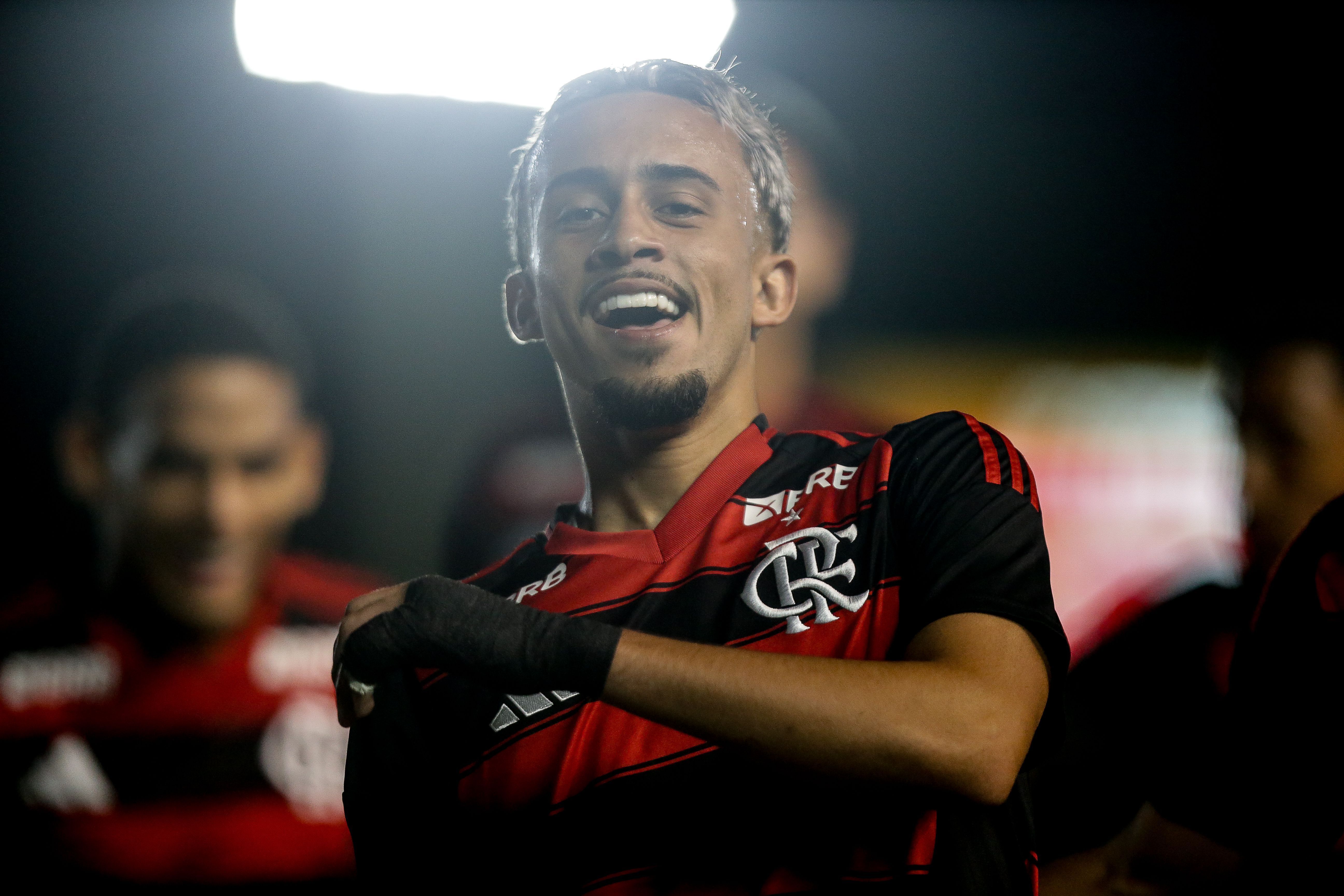 Matheus Gonçalves, em jogo pelo Flamengo Sub-20