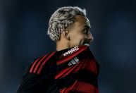Após desistência do Flamengo, Gabigol e Matheus Gonçalves mandam indiretas