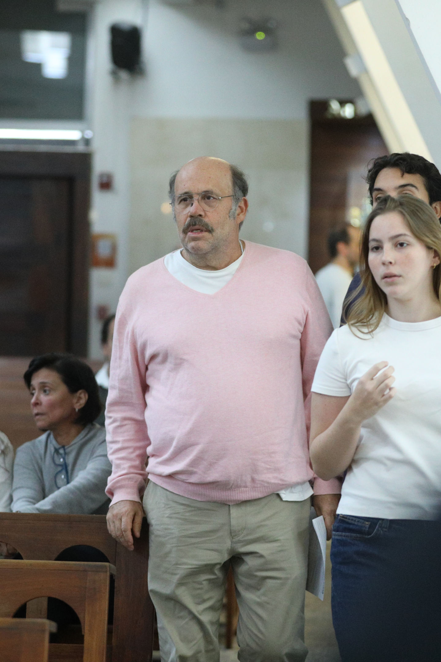 Ex-marido de Preta Gil, Otávio Muller vai à missa de 7º dia da cantora • Victor Chapetta - Agnews