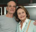 Ney Matogrosso posa ao lado de Lucinha Araújo em show "Viva Cazuza"