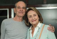 Ney Matogrosso posa ao lado de Lucinha Araújo em show "Viva Cazuza"
