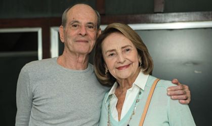 Ney Matogrosso posa ao lado de Lucinha Araújo em show "Viva Cazuza"