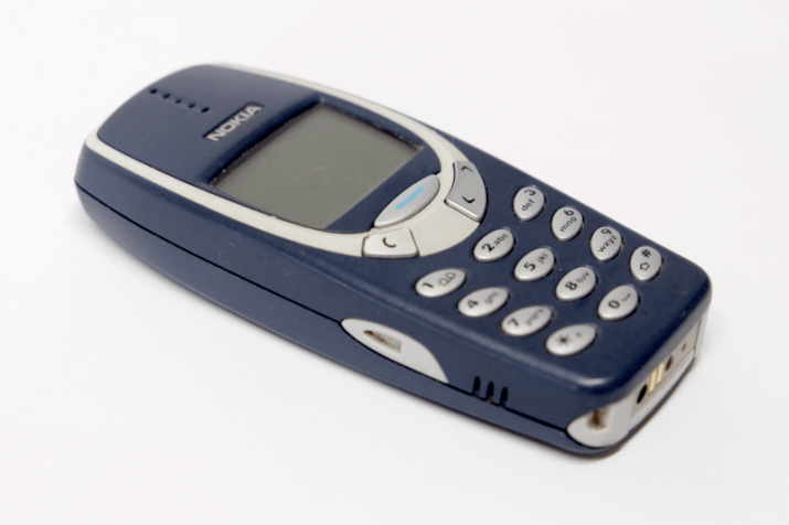 O Nokia 3310 também oferecia recursos como calculadora e cronômetro • Wikimedia Commons/Foxbeefly